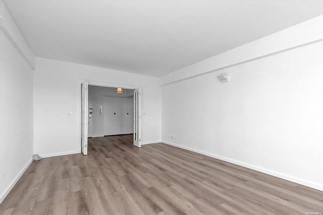 Living Room | Image 7