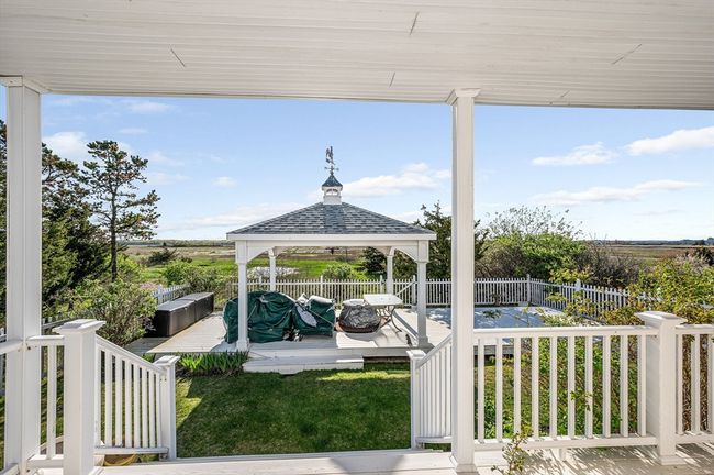 479 N End Blvd, House other with 3 bedrooms, 3 bathrooms and 2 parking in Salisbury MA | Image 16