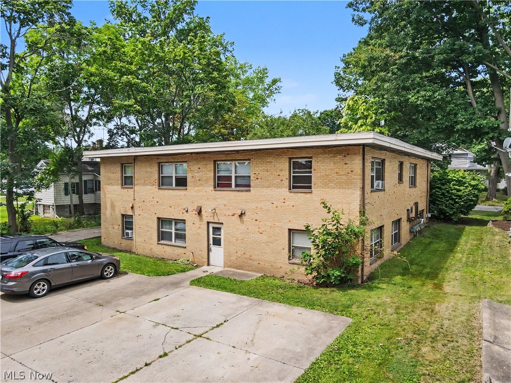 Commercial Sale in Cuyahoga Falls 2