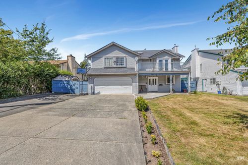 14373 66 Ave, Surrey, BC, V3W2B4 | Card Image