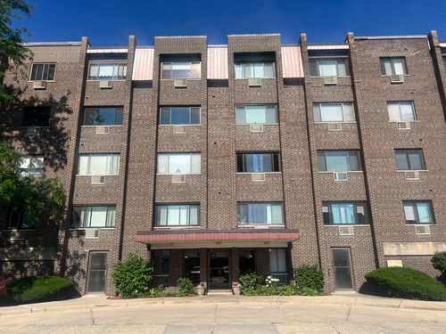 110-4623 N Chester Ave, Chicago, IL, 60656-4214 | Card Image