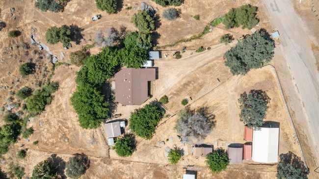 39569 Clover Ln, House other with 3 bedrooms, 0 bathrooms and null parking in Yokuts Valley CA | Image 4