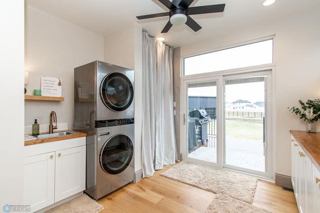 Laundry/Dog Washing Shower | Image 28