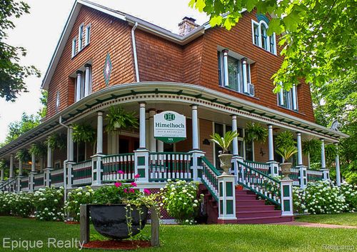 103 N Almer St, Caro, MI, 48723-1551 | Card Image