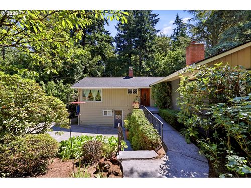 2210 Sw Broadway Dr, Portland, OR, 97201-1605 | Card Image