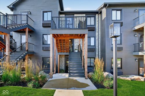 apt-305-102 Clarendon Dr, Noblesville, IN, 46062-9301 | Card Image
