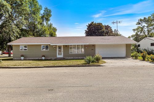 206 S Hubert St, Ivanhoe, MN, 56142-9542 | Card Image