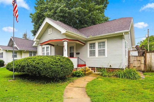 613 Reber Ave, Waterloo, IA, 50701-2918 | Card Image