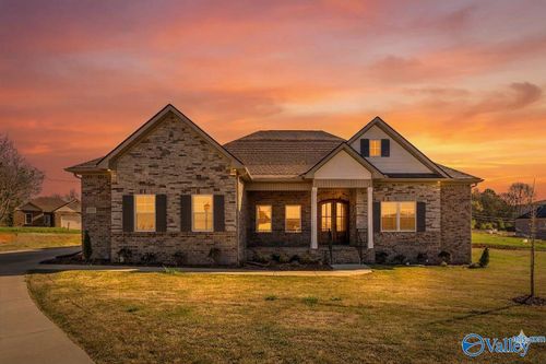 109 Sickle Mower Cir, New Market, AL, 35761-2301 | Card Image