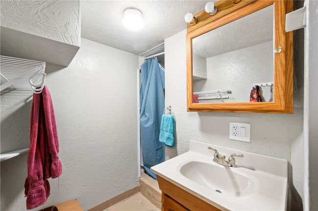 1419 Branchton Rd, House other with 2 bedrooms, 2 bathrooms and 1 parking in Hilliards PA | Image 13