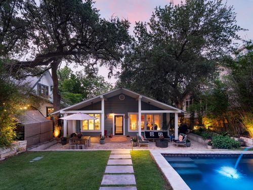 1005 E Riverside Dr, Austin, TX, 78704-1333 | Card Image