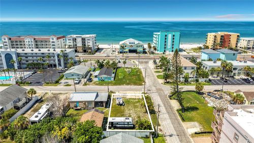 14065 Palm St, Madeira Beach, FL, 33708-2216 | Card Image