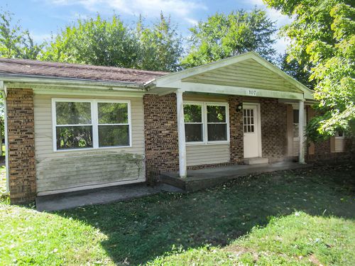 107 W Main St, Indianola, IL, 61850-7706 | Card Image