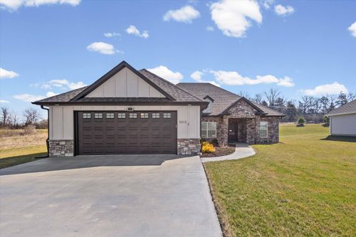 5313 Oakville Ranch Dr, COLUMBIA, MO, 65201-4680 | Card Image
