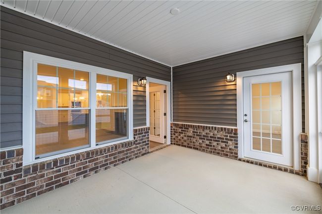 Photo from Boone Homes Gallery; photo of similar home, not home for sale; upgrades shown | Image 11