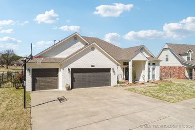 8304 N 101st East Avenue, House other with 4 bedrooms, 2 bathrooms and null parking in Owasso OK | Image 3