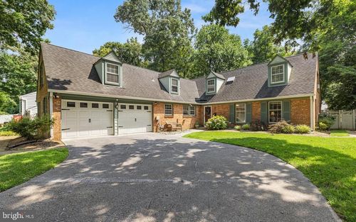 1555 Farlow Ave, CROFTON, MD, 21114-1535 | Card Image