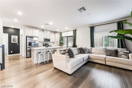 1138-600 N Carriage Hill Dr, Las Vegas, NV, 89138-4663 | Card Image