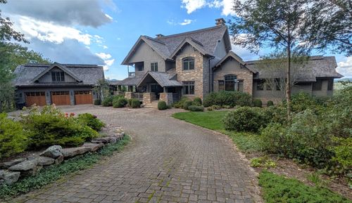 323 Lone Chimney Dr, Cashiers, NC, 28717 | Card Image