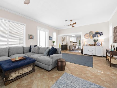 812 Nw 26th St, Wilton Manors, FL, 33311-3043 | Card Image