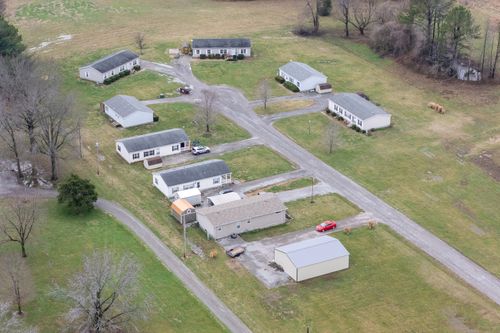 111 Devan Dr, Murphysboro, IL, 62966-4777 | Card Image