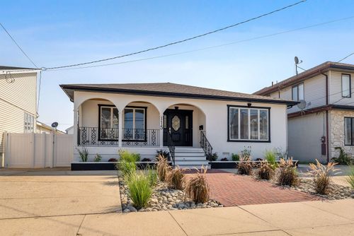 115 W 6th Ave, North Wildwood, NJ, 08260-2801 | Card Image