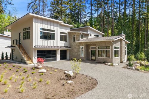13982 Manzanita Rd Ne, Bainbridge Island, WA, 98110-4243 | Card Image