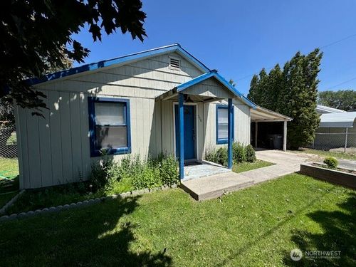 1008 Tieton Ave, Tieton, WA, 98947-9589 | Card Image