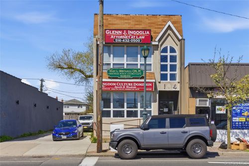 104 Long Beach Rd, Hempstead, NY, 11550-6924 | Card Image