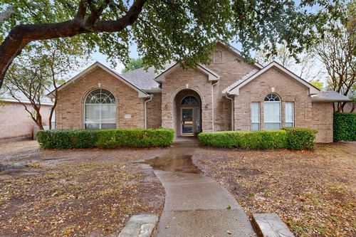 1239 Rivercrest Dr, Mesquite, TX, 75181-1077 | Card Image