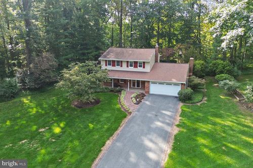 1326 Woodridge Ln, SYKESVILLE, MD, 21784-8335 | Card Image