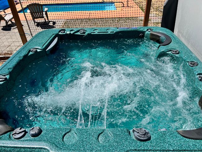 Hot Tub 2 | Image 45