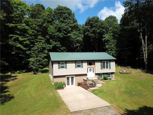 130 Ferguson Rd, Boyers, PA, 16020-1302 | Card Image