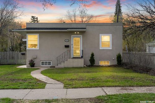 1023 Av G N, Saskatoon, SK, S7L2A1 | Card Image