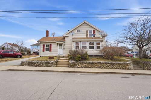 9-11 Battey St, Putnam, CT, 06260-1207 | Card Image