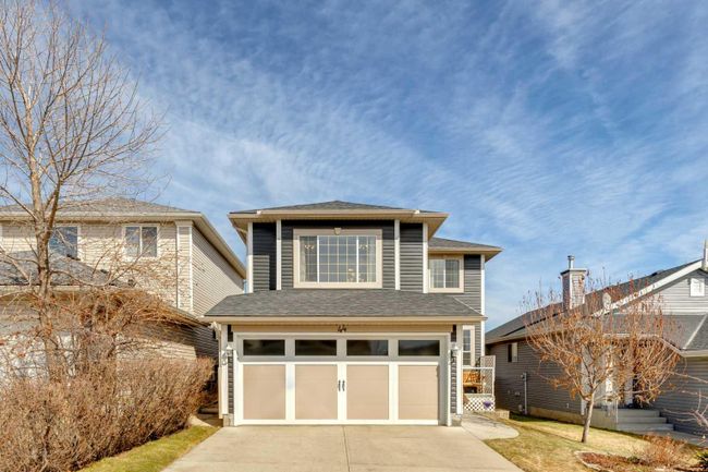 44 Bridlewood Gardens Sw, Home with 4 bedrooms, 2 bathrooms and 4 parking in Calgary AB | Image 2