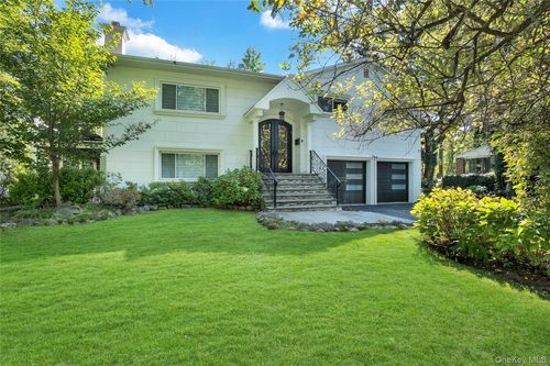 5 Chadwick Rd, Great Neck, NY, 11023-1619 | Card Image