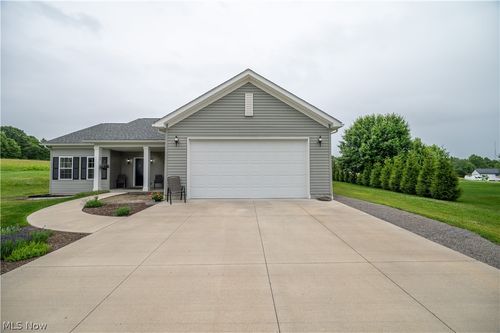 195 Concord Dr, East Palestine, OH, 44413-8763 | Card Image