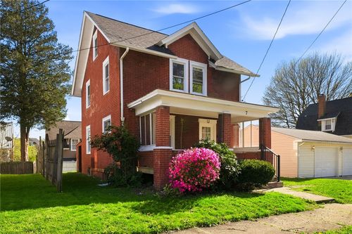 7 W Edison Ave, New Castle, PA, 16101-2112 | Card Image