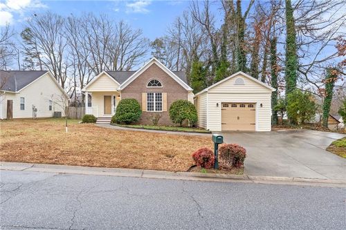 2472 Joshua Ln, Winston Salem, NC, 27127-7610 | Card Image