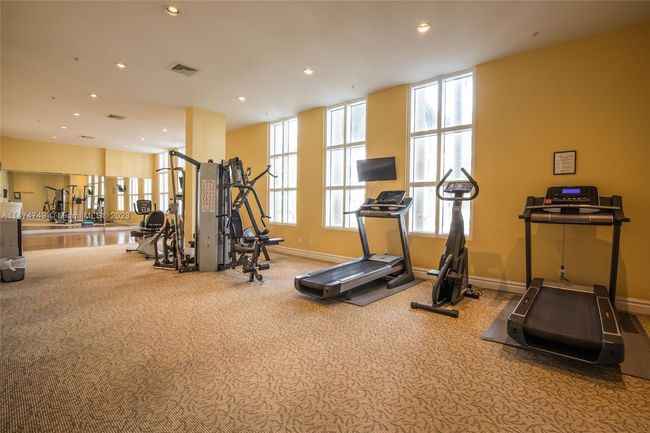 APT-906 - 17555 Atlantic Blvd, Condo with 2 bedrooms, 2 bathrooms and null parking in Sunny Isles Beach FL | Image 34