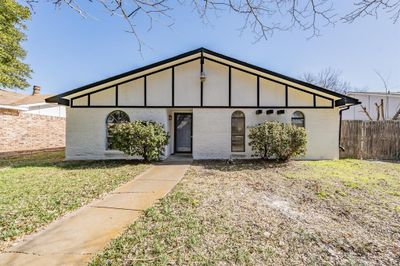 3506 S Elm Drive, House other with 3 bedrooms, 2 bathrooms and null parking in Grand Prairie TX | Image 1