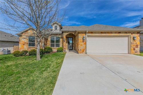 300 Magan Ln, Jarrell, TX, 76537-0138 | Card Image