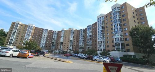 4-908-15100 Interlachen Dr, SILVER SPRING, MD, 20906-5611 | Card Image