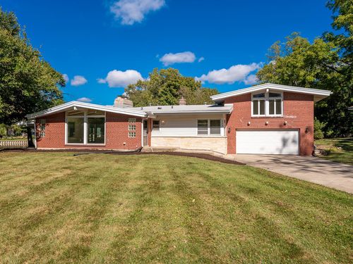 328 Walnut Ln, Oak Brook, IL, 60523-1436 | Card Image