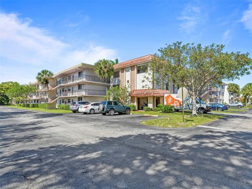 apt-305-6005 Del Lago Cir, Sunrise, FL, 33313-6306 | Card Image