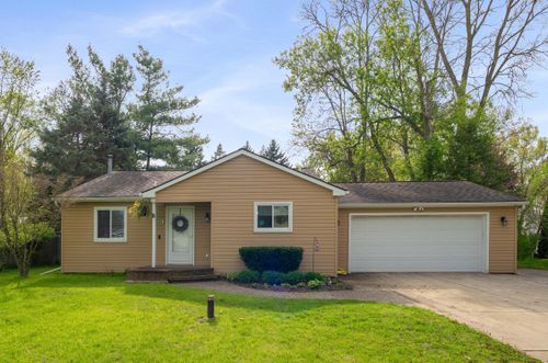 1116 Fairview St, White Lake, MI, 48386-4121 | Card Image