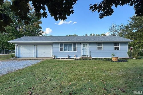 11679 State Road 120, Middlebury, IN, 46540-9666 | Card Image