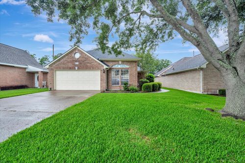 2421 Baycrest Dr, Houston, TX, 77058-3701 | Card Image