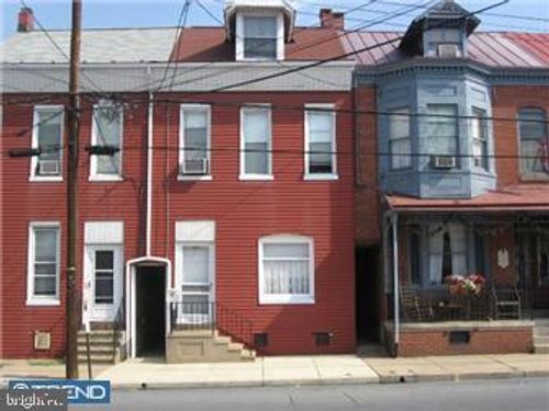 245 State St, HAMBURG, PA, 19526-1822 | Card Image